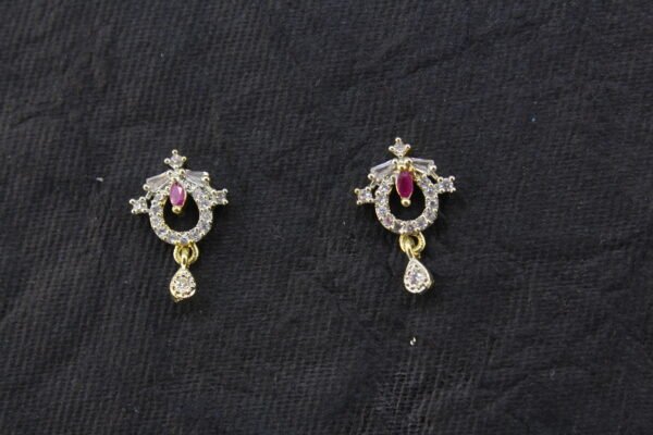Gold plated Pendant with Earrings - Image 2