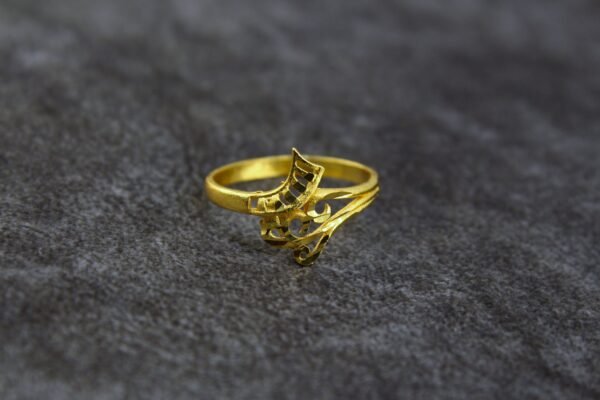 Gold plated Ring for Girls and Womens