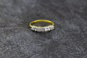 Light weight Gold plated Ring with Zircon for Girls and Womens